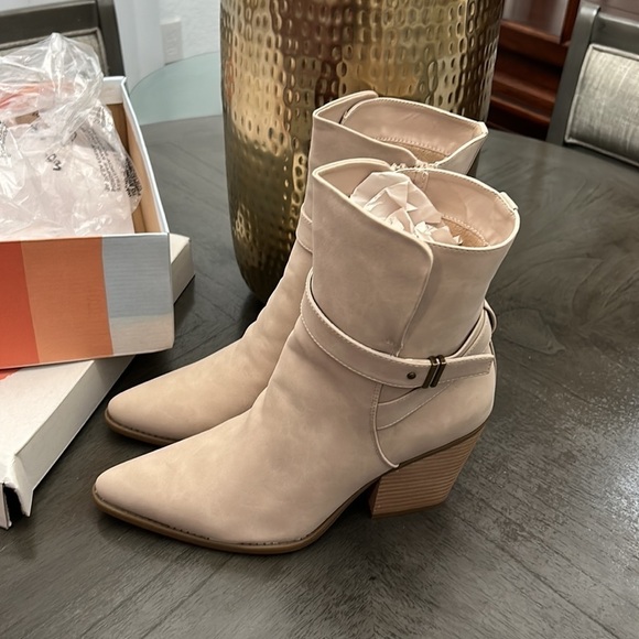 SOUL Naturalizer Mocha Boots (Women's) - Picture 6 of 15